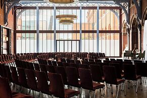 St. Pancras, London, Autograph Collection