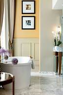 St. Pancras, London, Autograph Collection