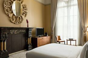 St. Pancras, London, Autograph Collection