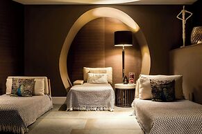 St. Pancras, London, Autograph Collection