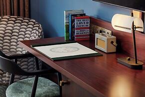 St. Pancras London, Autograph Collection ®