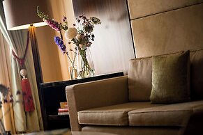 St. Pancras, London, Autograph Collection