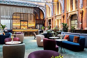 St. Pancras, London, Autograph Collection