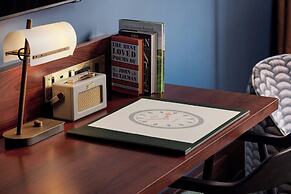 St. Pancras London, Autograph Collection ®