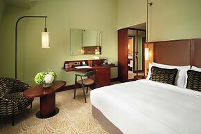 St. Pancras, London, Autograph Collection