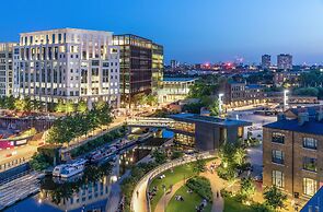 St. Pancras, London, Autograph Collection