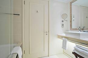 St. Pancras, London, Autograph Collection