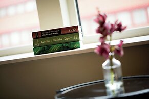 St. Pancras, London, Autograph Collection