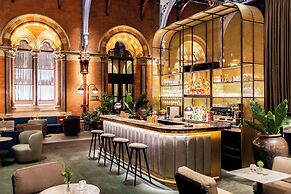 St. Pancras, London, Autograph Collection