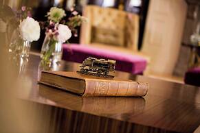 St. Pancras, London, Autograph Collection