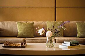 St. Pancras, London, Autograph Collection