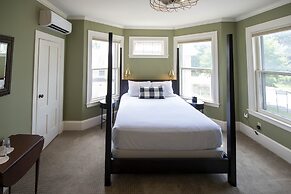 Swift House Inn