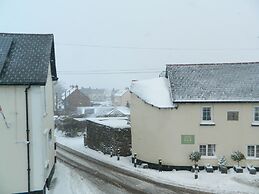 Exmoor House - Guest House
