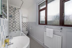 Exmoor House - Guest House