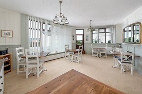 Exmoor House - Guest House