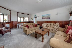 Exmoor House - Guest House