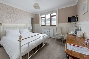 Exmoor House - Guest House