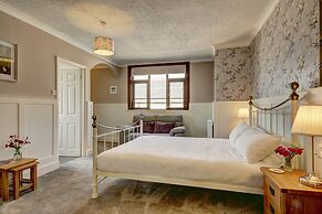 Exmoor House - Guest House