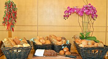 Ruth Daniel Residence