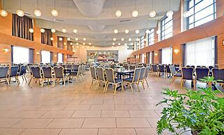 Ruth Daniel Residence