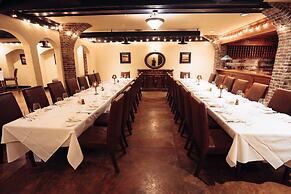 The Reluctant Panther Inn and Restaurant