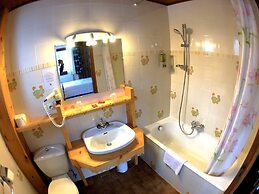 Le Soly Hotel