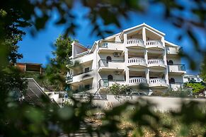Villa Fani - Apartments and Rooms