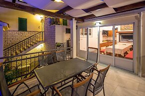 Villa Fani - Apartments and Rooms