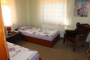 Valleypark Hotel - Hostel