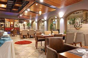 Grand Victoria Boutique Hotel