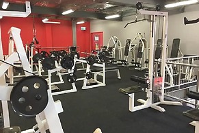 Tradewinds McLeod Holiday Apartments