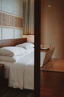 Hansar Bangkok Hotel