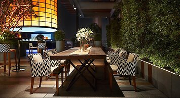 Hansar Bangkok Hotel