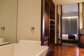 Hansar Bangkok Hotel