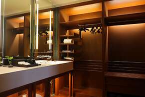 Hansar Bangkok Hotel