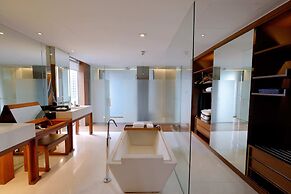 Hansar Bangkok Hotel