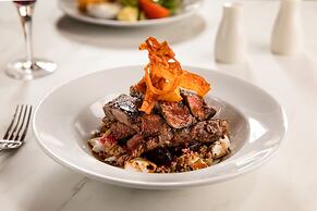 Seahorse Inn Hotel & Villas