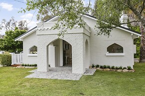 Seahorse Inn Hotel & Villas