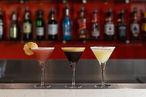 Seahorse Inn Hotel & Villas