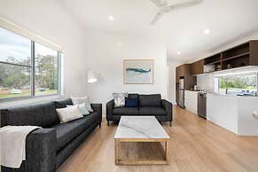 Seahorse Inn Hotel & Villas