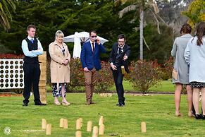 Seahorse Inn Hotel & Villas