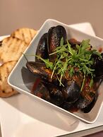 Seahorse Inn Hotel & Villas