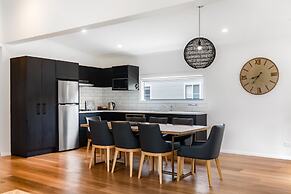 Seahorse Inn Hotel & Villas