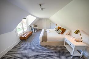 Seahorse Inn Hotel & Villas