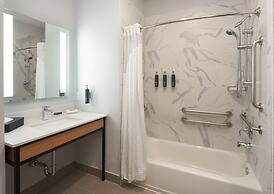 DoubleTree by Hilton Houston Westchase