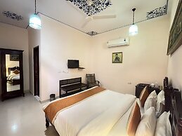 Suryaa Villa - A City Centre Hotel