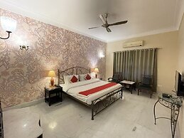 Suryaa Villa - A City Centre Hotel