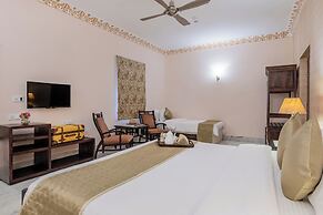 Suryaa Villa - A City Centre Hotel