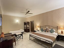 Suryaa Villa - A City Centre Hotel