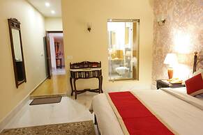 Suryaa Villa - A City Centre Hotel
